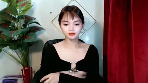 Snapshot of sensational_yeng chatting on October 14, 5:48 pm sensational_yeng online show from October 14, 5:48 pm
