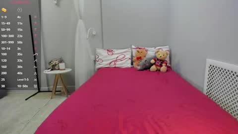 Sua online show from March 14, 11:50 pm