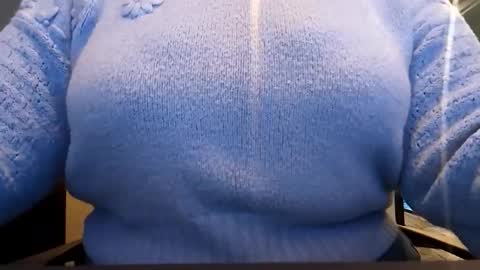 Snapshot of sensualatease chatting on October 24, 3:41 pm SensualATease online show from October 24, 3:41 pm