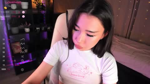 Snapshot of sensualily chatting on October 12, 3:25 pm Kiki online show from October 12, 3:25 pm