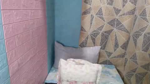 SensuousLips online show from February 3, 6:40 am