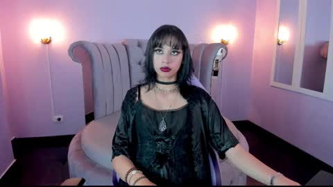 Snapshot of seren_bleck chatting on February 14, 2:50 am Seren Follow me online show from February 14, 2:50 am