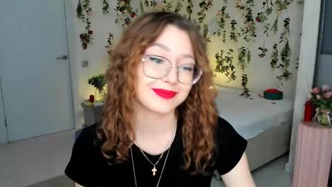 Ophelia online show from April 13, 3:57 pm