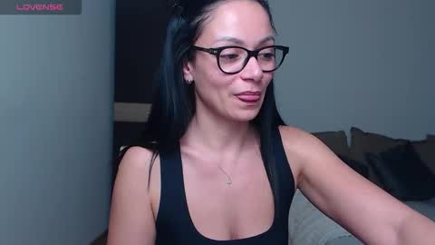 SereneSophi online show from March 21, 8:19 am