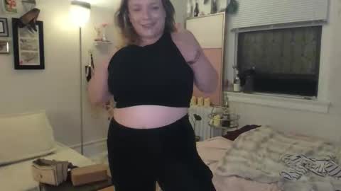 seturselfonfyre online show from February 22, 4:02 am