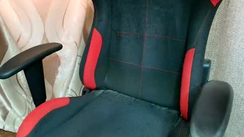 Jessica  Face only in pvt or in snapchat Dont ask more.... online show from February 8, 11:36 am