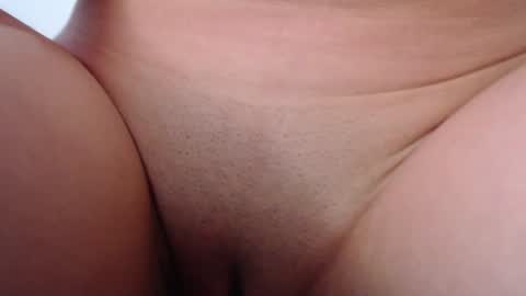 Isabella online show from June 21, 1:31 am