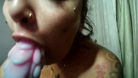 sexy lolas online show from June 29, 4:30 am