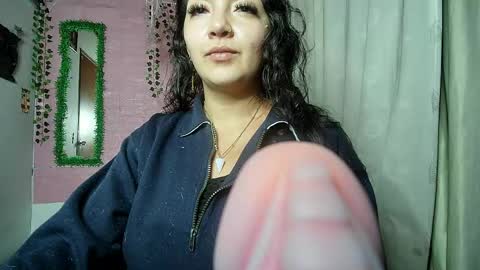 sexy lolas online show from April 11, 7:14 am