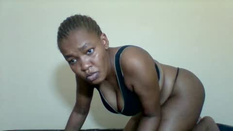 sexyapple2002 online show from March 11, 5:11 am