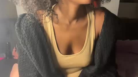 sexyasszeeee online show from April 17, 3:58 pm