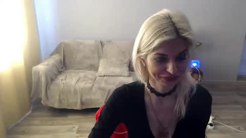 sexybeatriice online show from March 26, 7:21 am