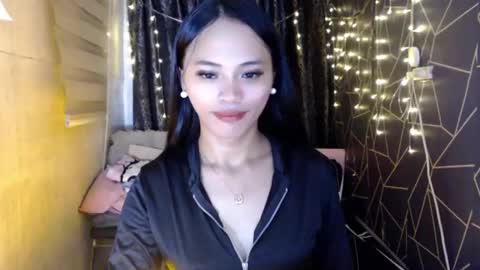 Miss Cheng online show from November 4, 8:30 am