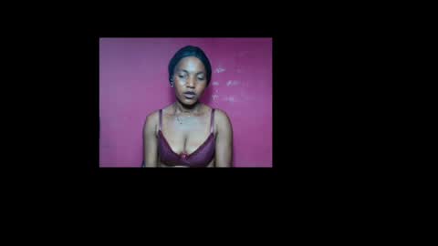 sexydoll32 online show from March 12, 11:40 pm