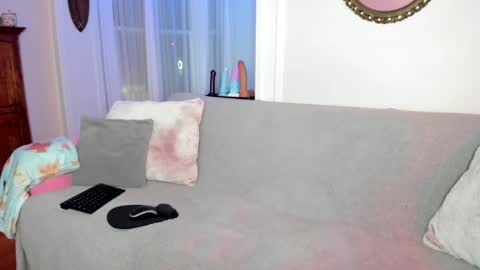 Snapshot of sexykittycouple chatting on September 29, 3:55 am Peaches  Justin online show from September 29, 3:55 am