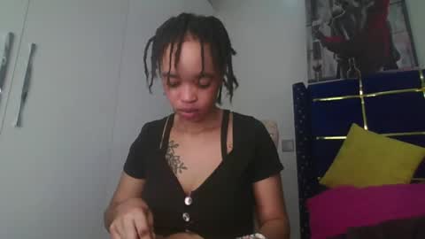 mel online show from February 24, 7:23 pm