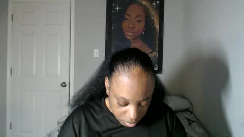 Snapshot of sexymona1218 chatting on September 10, 12:27 pm SexyMona online show from September 10, 12:27 pm