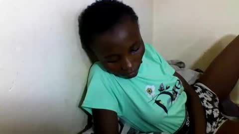 VIVIAN online show from March 1, 7:41 am