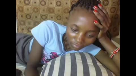 VIVIAN online show from February 8, 5:18 am