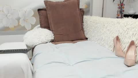 Snapshot of sexynicol69 chatting on January 18, 7:07 am Delia online show from January 18, 7:07 am