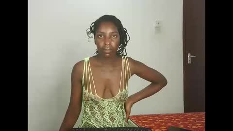 sexyypie online show from February 28, 11:15 pm