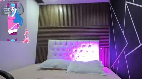 Liz online show from March 27, 10:43 pm