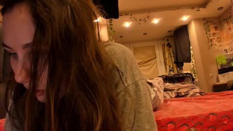 Snapshot of shadow_raffi chatting on October 5, 7:41 pm shadow_raffi online show from October 5, 7:41 pm