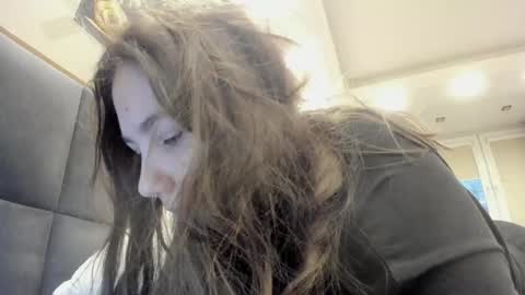 Snapshot of shadow_raffi chatting on February 15, 3:06 pm shadow_raffi online show from February 15, 3:06 pm