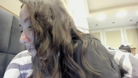 Snapshot of shadow_raffi chatting on March 8, 2:27 pm shadow_raffi online show from March 8, 2:27 pm