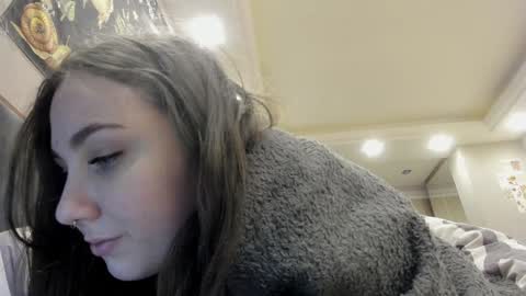 Snapshot of shadow_raffi chatting on January 5, 6:24 am shadow_raffi online show from January 5, 6:24 am