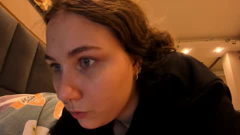 Snapshot of shadow_raffi chatting on October 16, 3:31 am shadow_raffi online show from October 16, 3:31 am