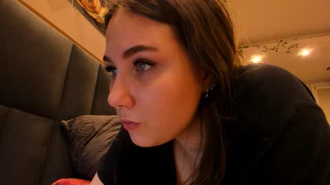 Snapshot of shadow_raffi chatting on October 24, 12:39 am shadow_raffi online show from October 24, 12:39 am