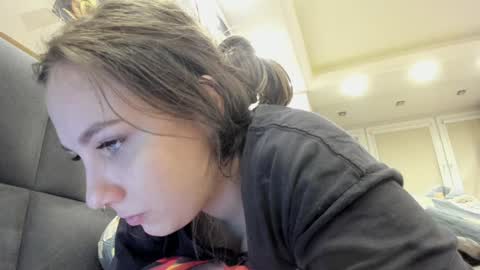 Snapshot of shadow_raffi chatting on December 16, 12:26 am shadow_raffi online show from December 16, 12:26 am