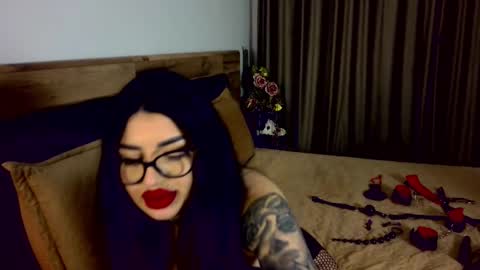 Shadow online show from February 16, 8:55 pm