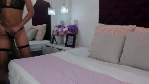 Shamara Thomson online show from October 18, 10:55 pm