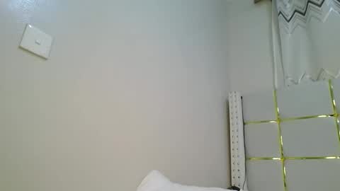 shanizz online show from January 8, 4:02 am