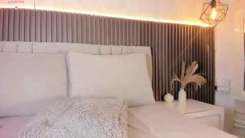 SHANON online show from November 15, 7:59 pm