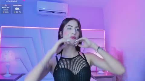 sharktitiaree online show from July 28, 8:12 pm