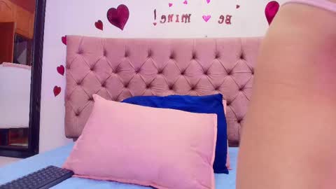 Snapshot of sharlott_kiss chatting on March 3, 11:58 am Sharlott online show from March 3, 11:58 am
