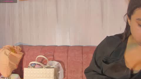 Sharon  online show from January 7, 2:41 pm