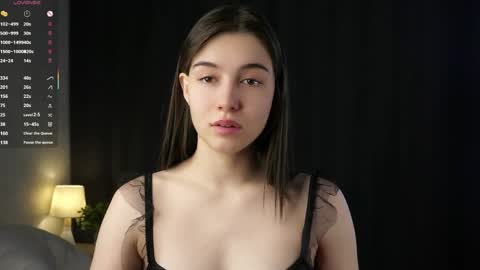 Tessa online show from April 17, 2:35 am