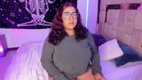 Heidy  online show from January 7, 3:24 am