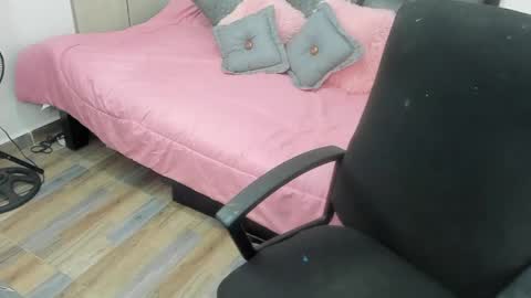 Shofia Beltran online show from May 27, 7:11 pm