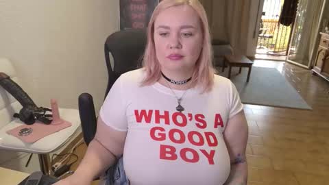 Mimi   online show from February 21, 10:27 am