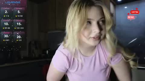 Molly online show from May 27, 9:12 pm