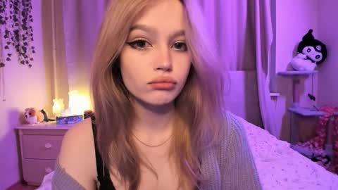 Megan 3 online show from November 30, 8:35 pm