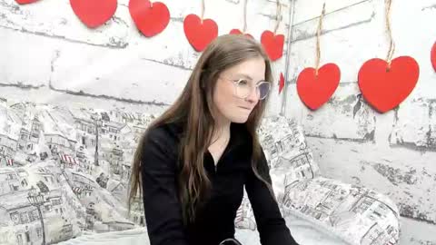 shyly_lisa online show from September 28, 1:23 am