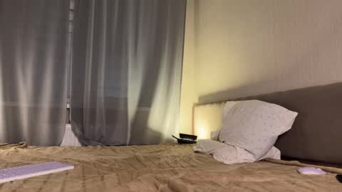 Amelia online show from October 22, 7:30 pm