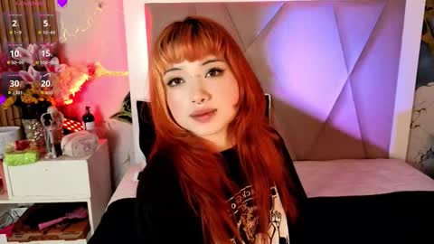 Sienna Desieree online show from March 8, 5:33 am