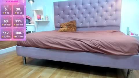 sienna_glow online show from September 20, 1:09 pm